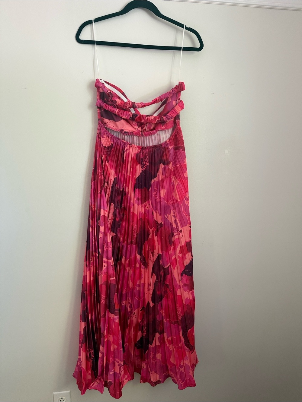 Hello Molly Strapless Pleated Maxi Dress in Fuchsia and Magenta Floral - Picture 3 of 3